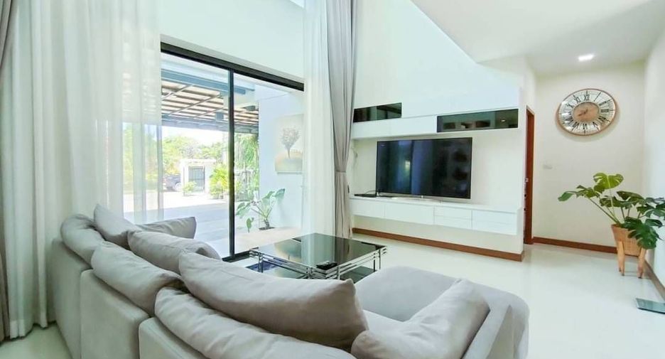 Casa en venta de 4 habitaciones en Saraphi, Chiang Mai