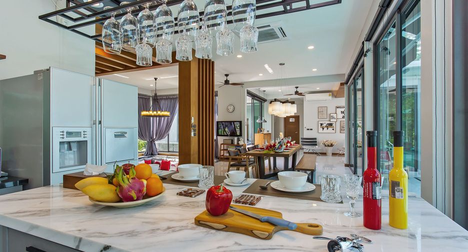 Villa zur Miete mit 4 Zimmer in Bang Lamung, Chonburi