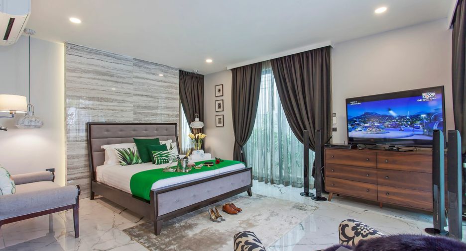 For rent 4 bedrooms villa in Bang Lamung, Chonburi