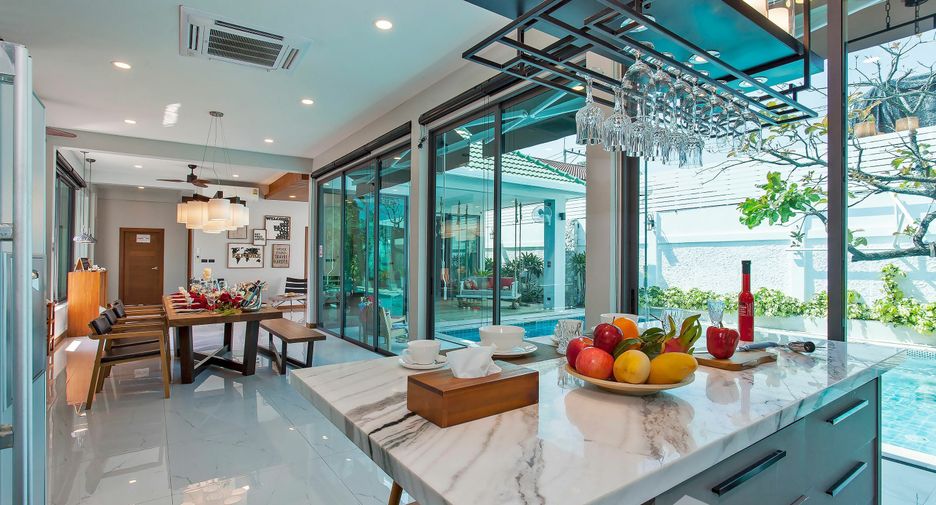 Villa zur Miete mit 4 Zimmer in Bang Lamung, Chonburi