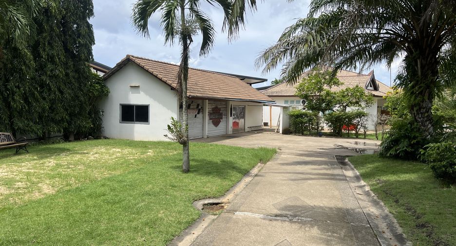For sale 4 bedrooms villa in Mueang Phuket, Phuket