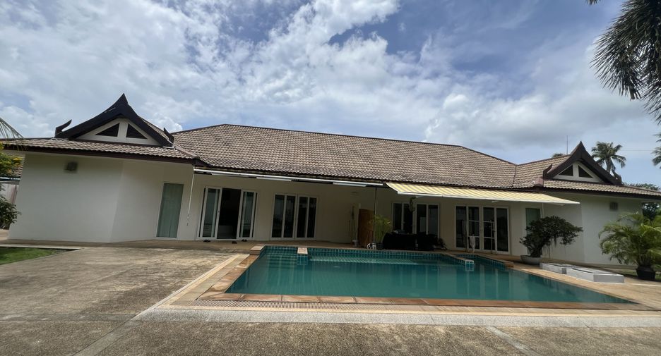 For sale 4 bedrooms villa in Mueang Phuket, Phuket
