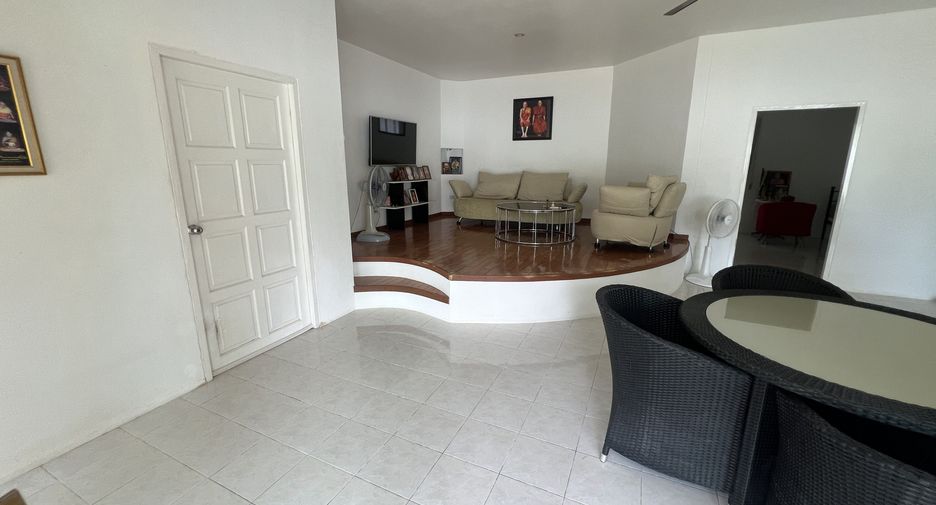 For sale 4 bedrooms villa in Mueang Phuket, Phuket