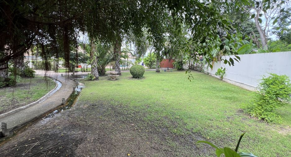 For sale 4 bedrooms villa in Mueang Phuket, Phuket
