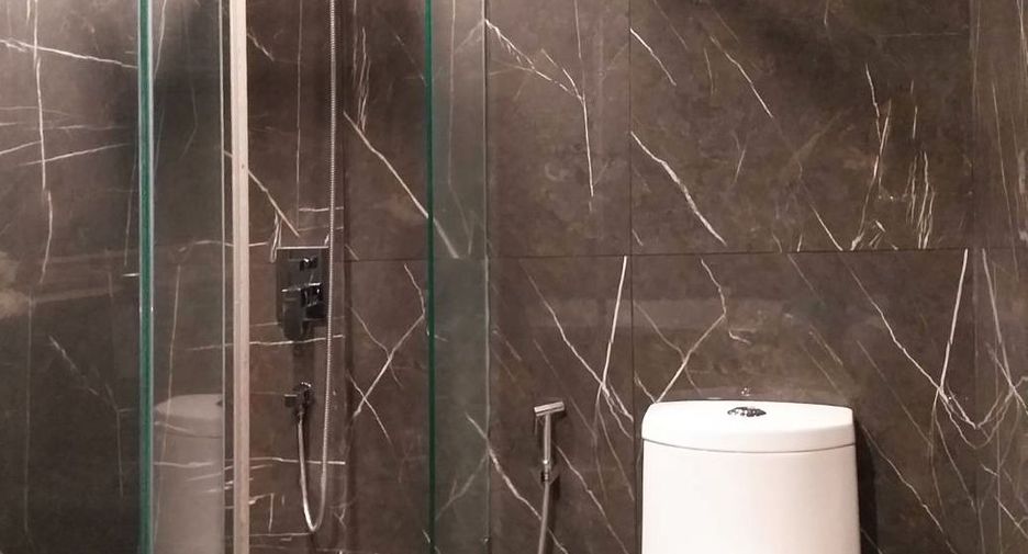 For sale 2 bedrooms condo in Phaya Thai, Bangkok