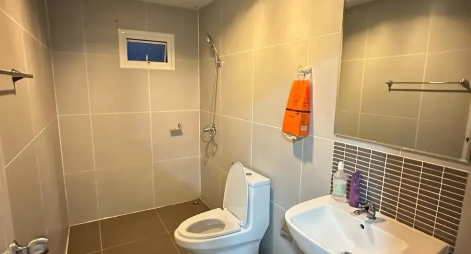 Casa en alquiler de 3 habitaciones en Bang Lamung, Chonburi