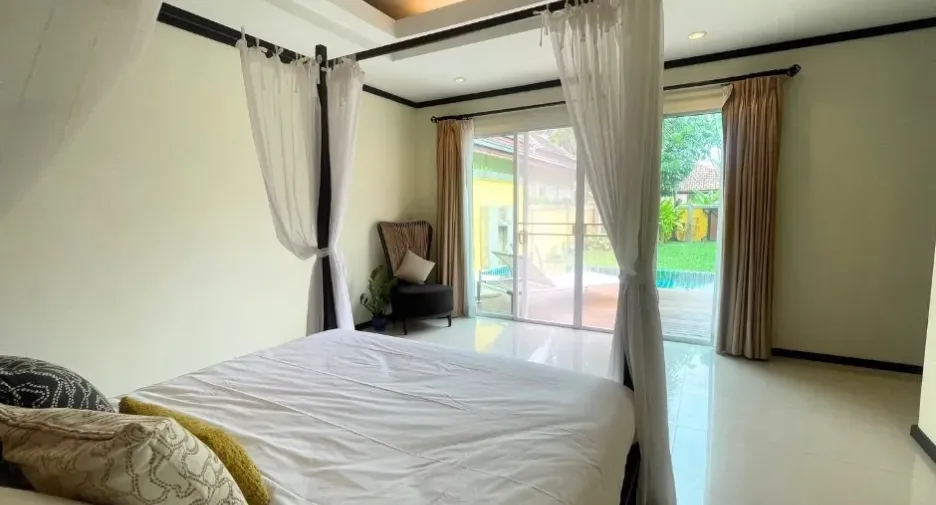 For rent 3 bedrooms villa in Mueang Phuket, Phuket