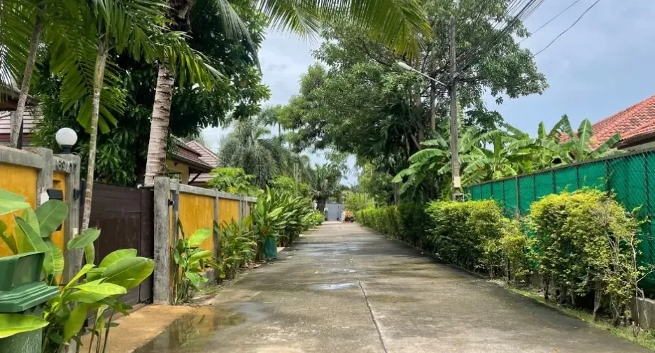 For rent 3 bedrooms villa in Mueang Phuket, Phuket