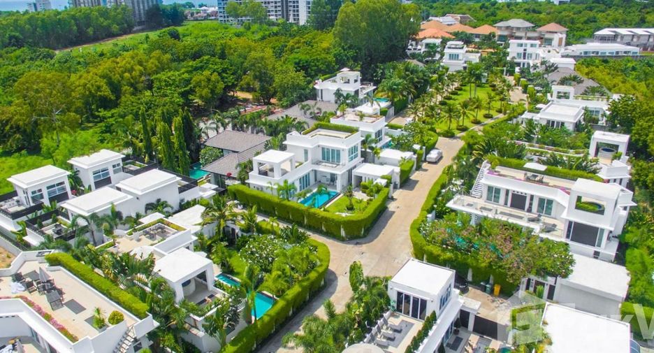 For sale 4 bedrooms villa in Bang Lamung, Chonburi