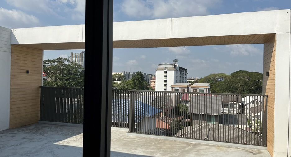 出售 3 卧室 独立屋 在 Suan Luang, 曼谷