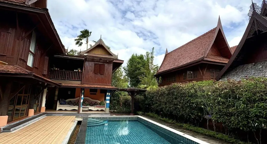 For sale and for rent 4 bedrooms house in Thalang, Phuket