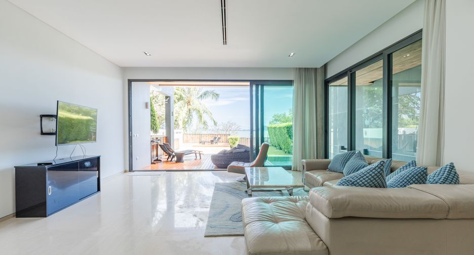 For sale and for rent 3 bedrooms villa in Mueang Phuket, Phuket