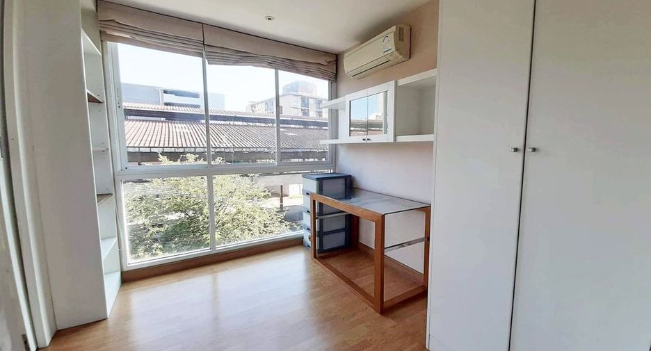 Condo en venta y en alquiler de 1 habitaciones en Phra Khanong, Bangkok