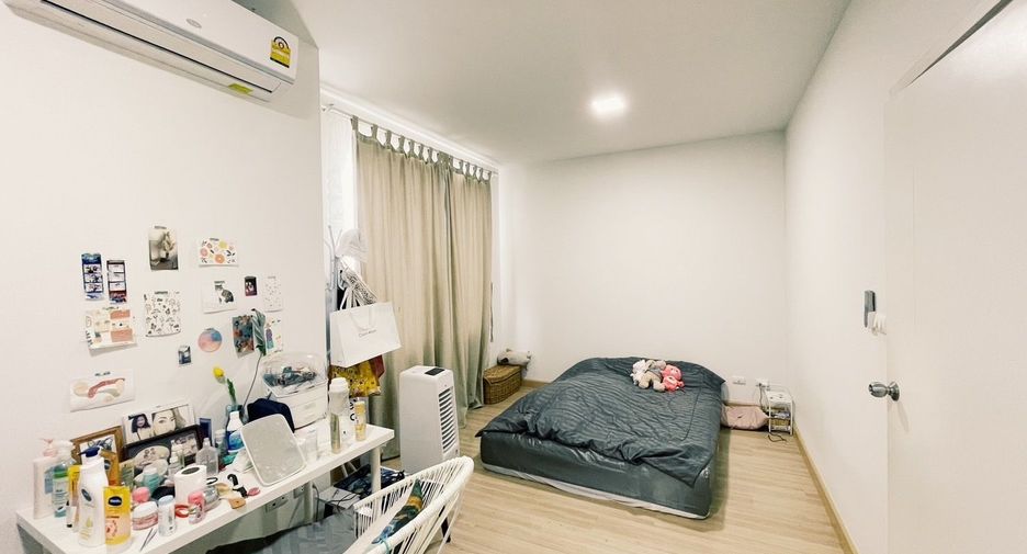 Casa adosada en venta de 3 habitaciones en Sai Mai, Bangkok