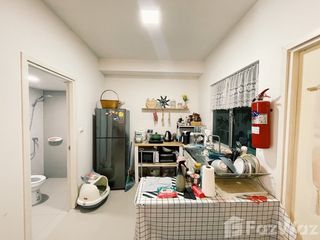 Casa adosada en venta de 3 habitaciones en Sai Mai, Bangkok