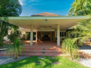 For sale 5 bedrooms villa in Hua Hin, Prachuap Khiri Khan
