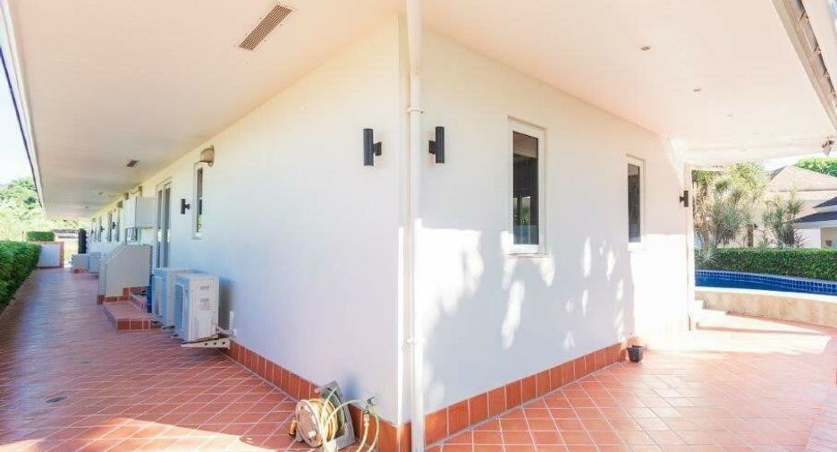 For sale 5 bedrooms villa in Hua Hin, Prachuap Khiri Khan