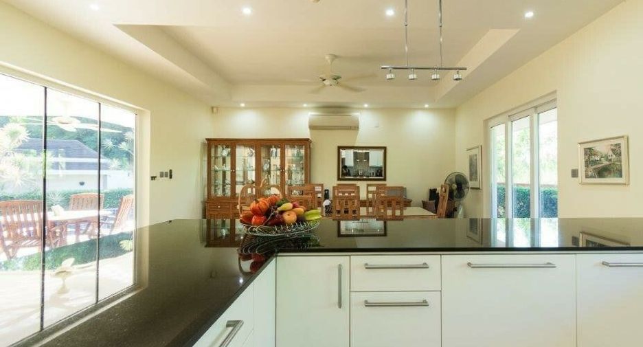 For sale 5 bedrooms villa in Hua Hin, Prachuap Khiri Khan