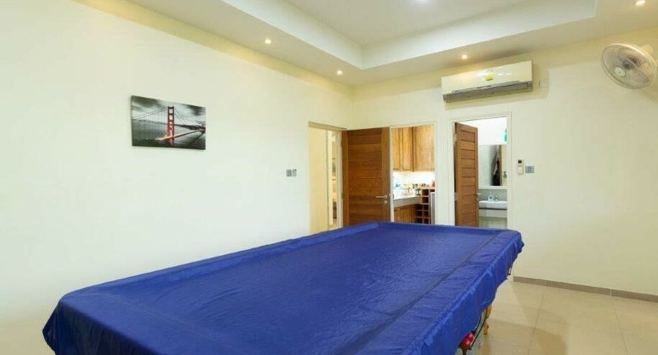 For sale 5 bedrooms villa in Hua Hin, Prachuap Khiri Khan