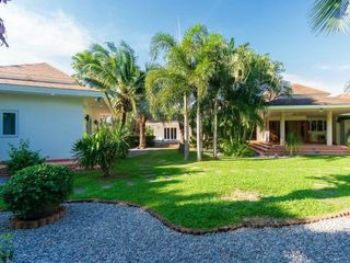 For sale 5 bedrooms villa in Hua Hin, Prachuap Khiri Khan