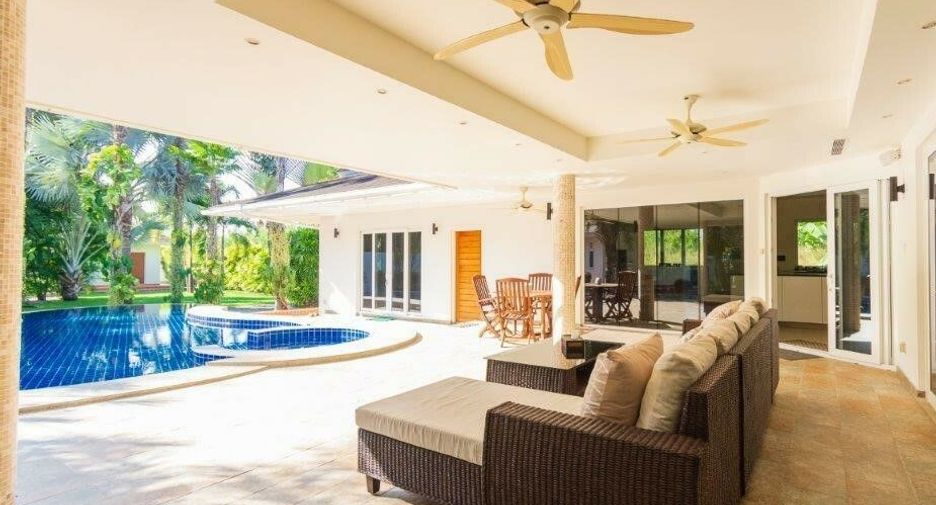 For sale 5 bedrooms villa in Hua Hin, Prachuap Khiri Khan