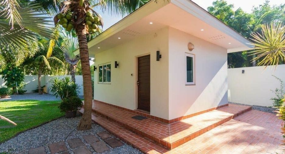 For sale 5 bedrooms villa in Hua Hin, Prachuap Khiri Khan