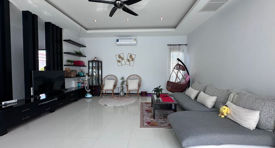 For sale 3 bedrooms villa in Mueang Phuket, Phuket