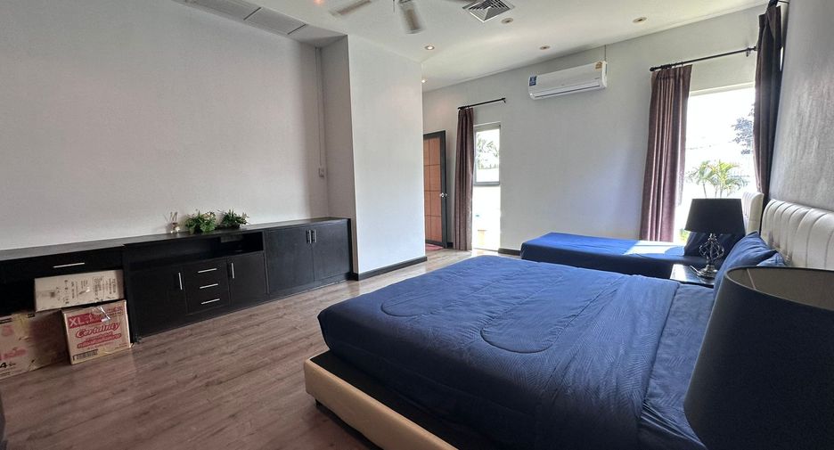 For sale 3 bedrooms villa in Mueang Phuket, Phuket