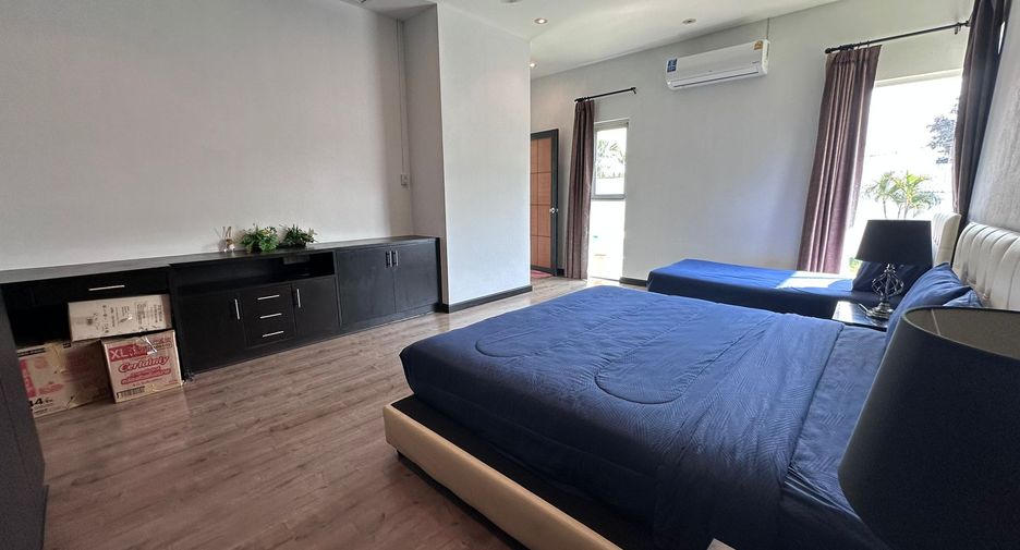 For sale 3 bedrooms villa in Mueang Phuket, Phuket
