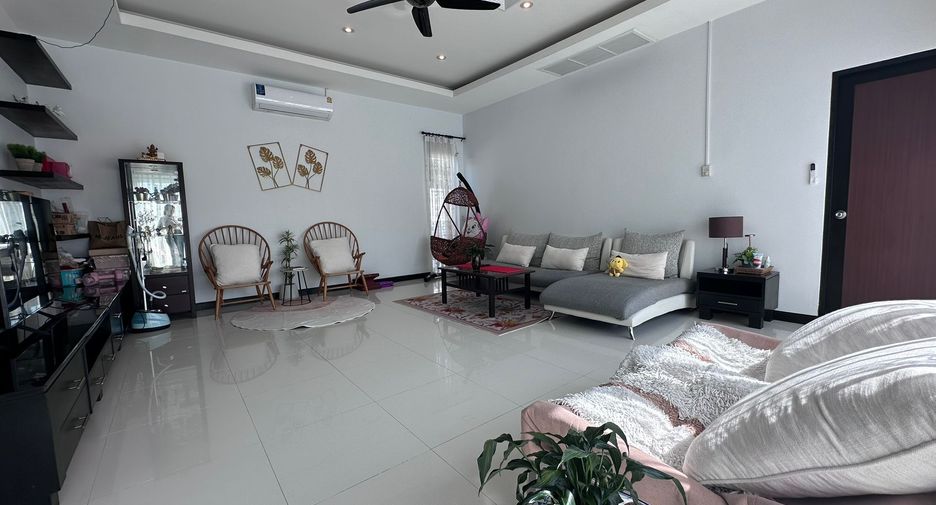 For sale 3 bedrooms villa in Mueang Phuket, Phuket