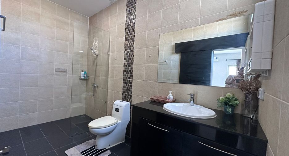 For sale 3 bedrooms villa in Mueang Phuket, Phuket