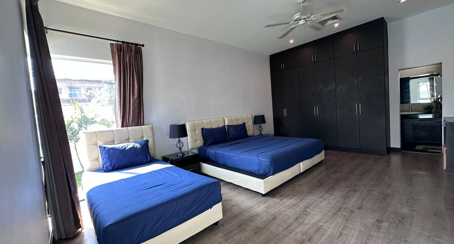 For sale 3 bedrooms villa in Mueang Phuket, Phuket