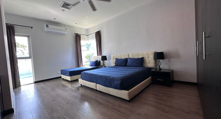 For sale 3 bedrooms villa in Mueang Phuket, Phuket