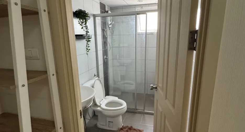 For sale and for rent 2 bedrooms condo in Mueang Nonthaburi, Nonthaburi