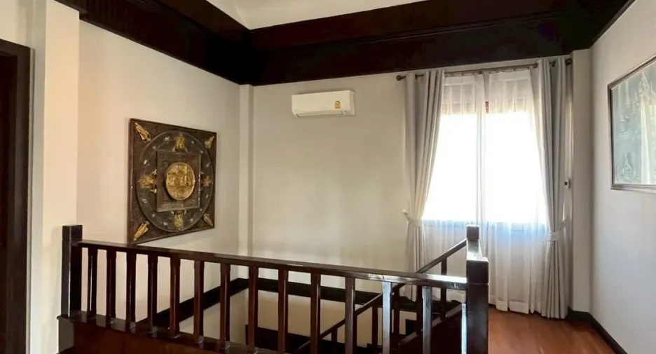 For rent 6 bedrooms villa in Bang Lamung, Chonburi