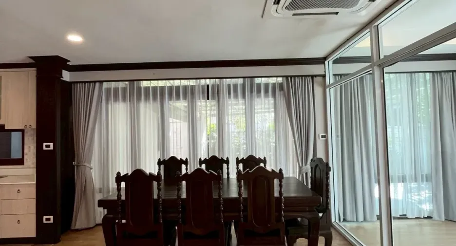 For rent 6 bedrooms villa in Bang Lamung, Chonburi