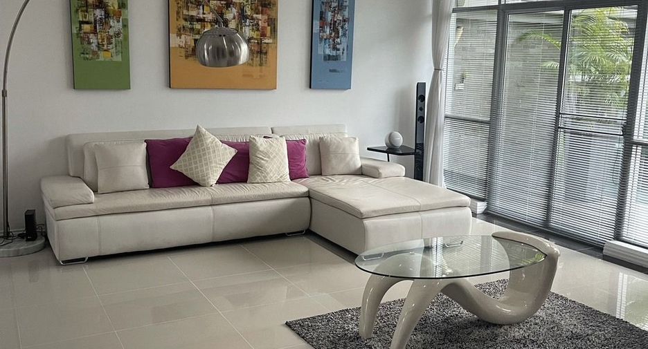 For rent 5 bedrooms villa in Hua Hin, Prachuap Khiri Khan
