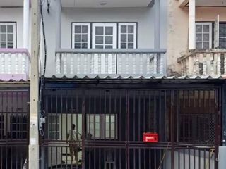 Casa adosada en venta de 2 habitaciones en Cha Am, Phetchaburi
