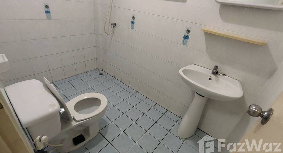 For sale 2 bedrooms townhouse in Min Buri, Bangkok