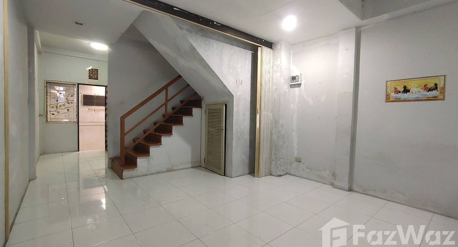 For sale 2 bedrooms townhouse in Min Buri, Bangkok