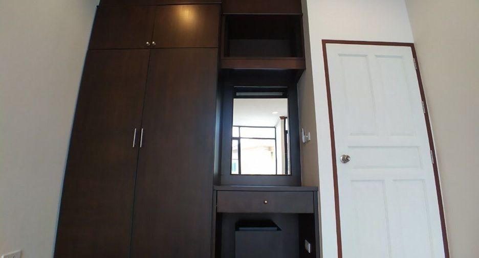 For sale 2 bedrooms townhouse in Hua Hin, Prachuap Khiri Khan