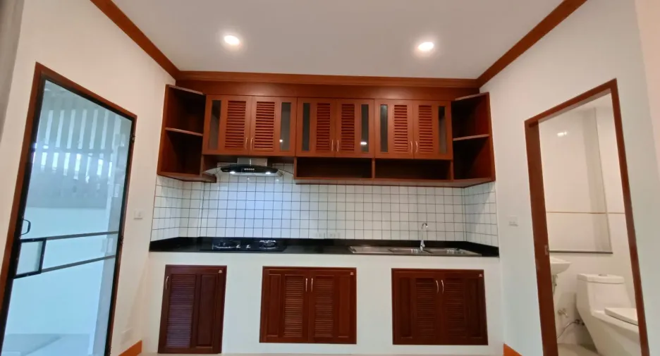 For sale 2 bedrooms townhouse in Hua Hin, Prachuap Khiri Khan