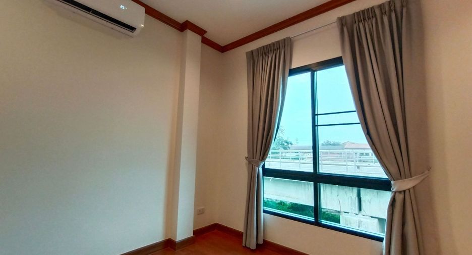 For sale 2 bedrooms townhouse in Hua Hin, Prachuap Khiri Khan