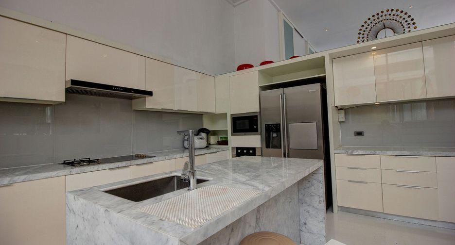 For sale 6 bedrooms villa in Cha Am, Phetchaburi