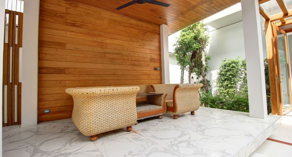 For sale 6 bedrooms villa in Cha Am, Phetchaburi