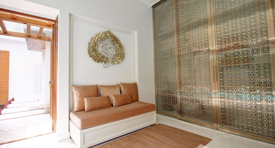 For sale 6 bedrooms villa in Cha Am, Phetchaburi