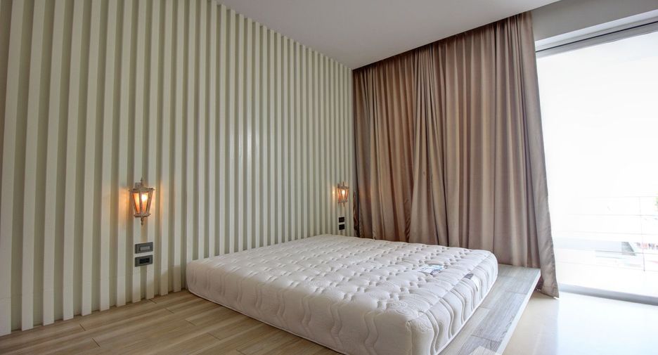 For sale 6 bedrooms villa in Cha Am, Phetchaburi