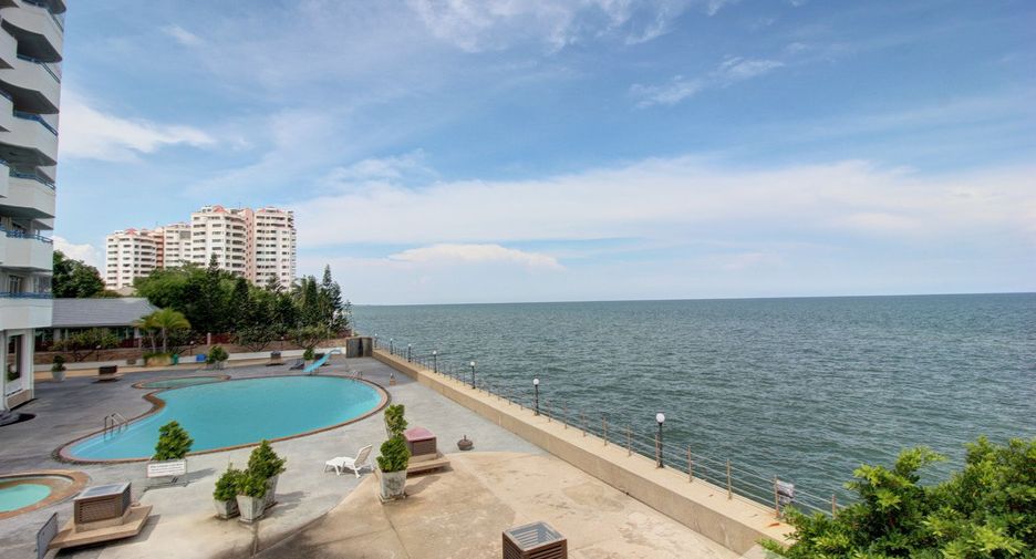 For sale 6 bedrooms villa in Cha Am, Phetchaburi
