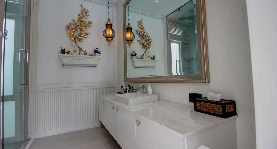 For sale 6 bedrooms villa in Cha Am, Phetchaburi