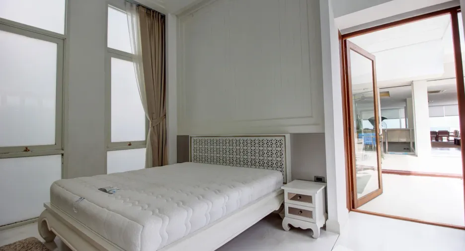 For sale 6 bedrooms villa in Cha Am, Phetchaburi